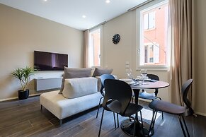 Golden Suite by Studio Vita