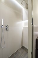 Golden Suite by Studio Vita