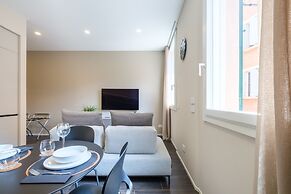 Golden Suite by Studio Vita