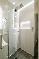 Golden Suite by Studio Vita