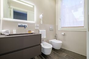 Golden Suite by Studio Vita