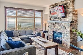 The Crescent by Okanagan Premier