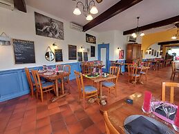Auberge De L'Olive