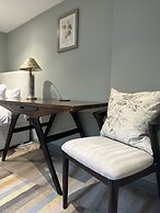 Unique Clifton Apartment on Historic Crescent