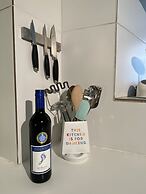 Unique Clifton Apartment on Historic Crescent