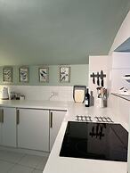 Unique Clifton Apartment on Historic Crescent