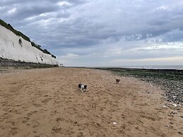 Winterstoke View, Family and dog Friendly Beach Retreat