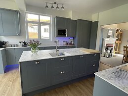 Winterstoke View, Family and dog Friendly Beach Retreat