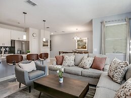 Stylish Home 4br, Priv Pool-bbq-golf Country Club