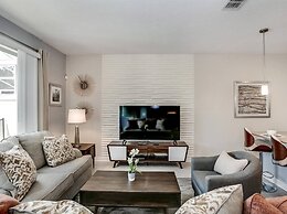 Stylish Home 4br, Priv Pool-bbq-golf Country Club