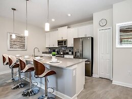 Stylish Home 4br, Priv Pool-bbq-golf Country Club