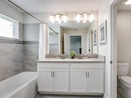 Stylish Home 4br, Priv Pool-bbq-golf Country Club