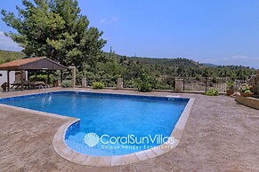 Away-from-it-all, Exceptional Sea Views Sleeps 10