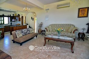 Away-from-it-all, Exceptional Sea Views Sleeps 10