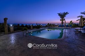 Away-from-it-all, Exceptional Sea Views Sleeps 10