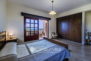 Away-from-it-all, Exceptional Sea Views Sleeps 10