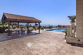 Away-from-it-all, Exceptional Sea Views Sleeps 10