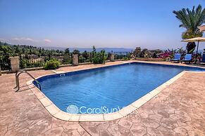 Away-from-it-all, Exceptional Sea Views Sleeps 10