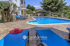 Away-from-it-all, Exceptional Sea Views Sleeps 10
