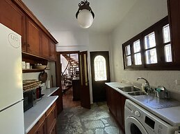 Spacious Maisonette on the 