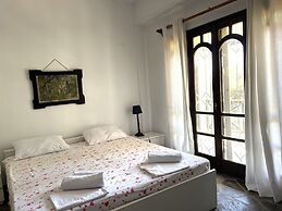 Spacious Maisonette on the 