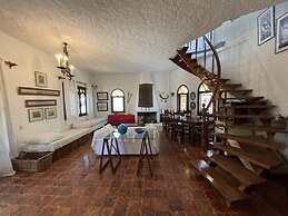 Spacious Maisonette on the 