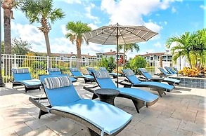 Cozy Kingdom Retreat