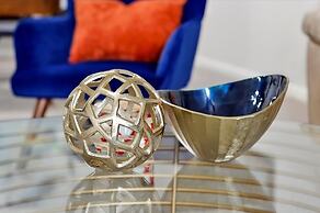 Cozy Kingdom Retreat