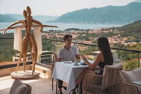 Royal Blue Resort & Residence