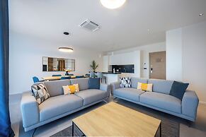 Royal Blue Resort & Residence
