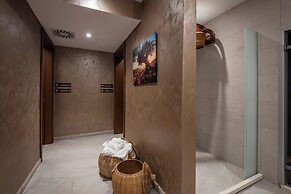 Royal Blue Resort & Residence
