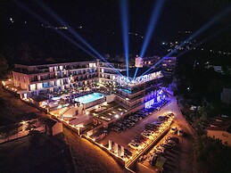 Royal Blue Resort & Residence