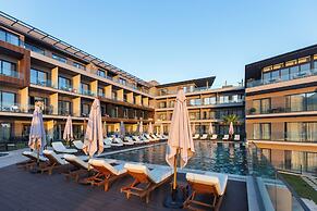 Royal Blue Resort & Residence