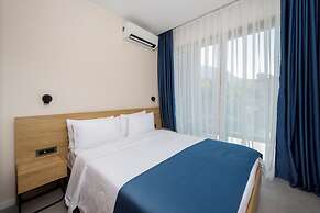 Royal Blue Resort & Residence