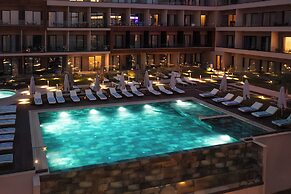 Royal Blue Resort & Residence