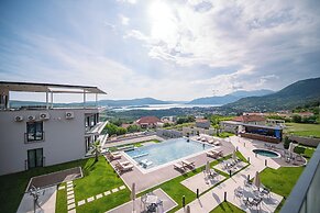 Royal Blue Resort & Residence