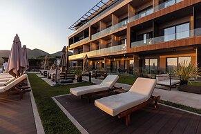 Royal Blue Resort & Residence