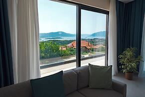 Royal Blue Resort & Residence