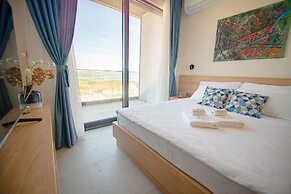 Royal Blue Resort & Residence