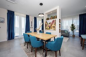 Royal Blue Resort & Residence