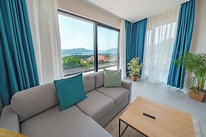 Royal Blue Resort & Residence