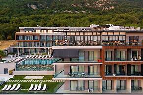 Royal Blue Resort & Residence
