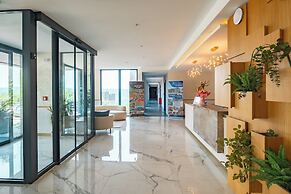 Royal Blue Resort & Residence