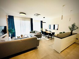 Royal Blue Resort & Residence