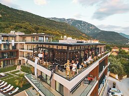 Royal Blue Resort & Residence