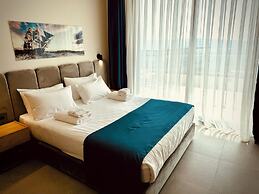 Royal Blue Resort & Residence