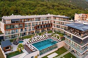 Royal Blue Resort & Residence
