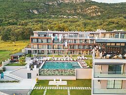 Royal Blue Resort & Residence