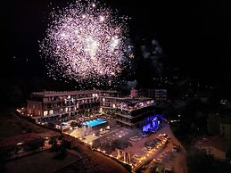 Royal Blue Resort & Residence