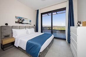 Royal Blue Resort & Residence